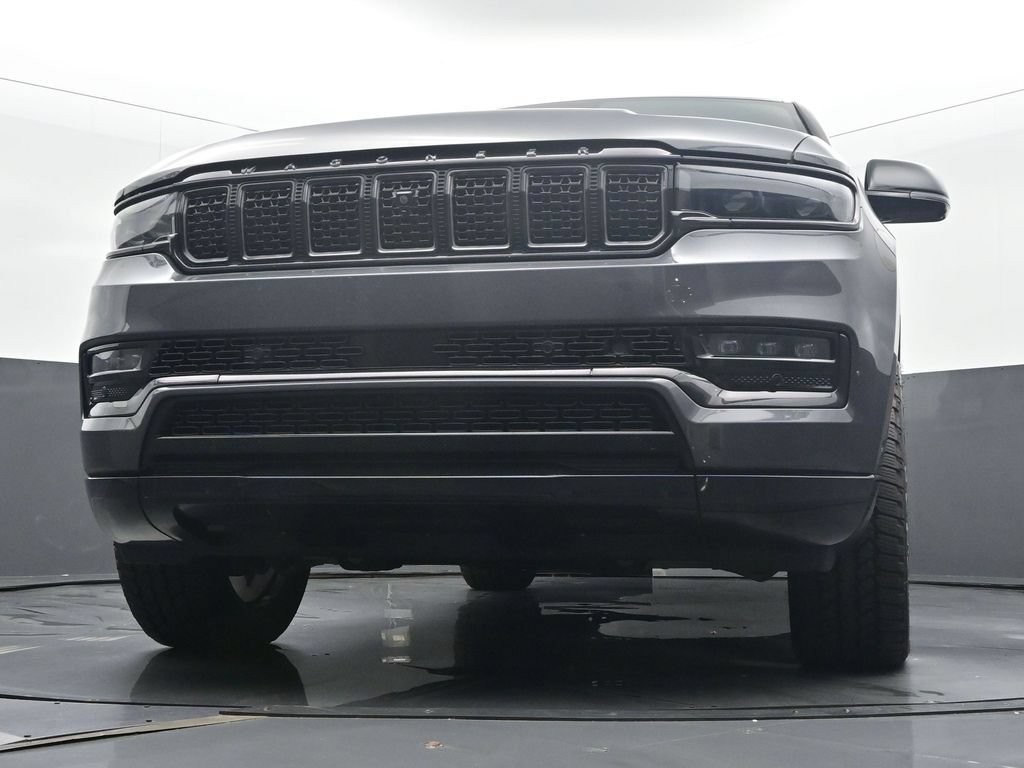 Used 2025 Jeep Grand Wagoneer Series III w/ Rear Seat Video Group 1 AWD/4WD image 40