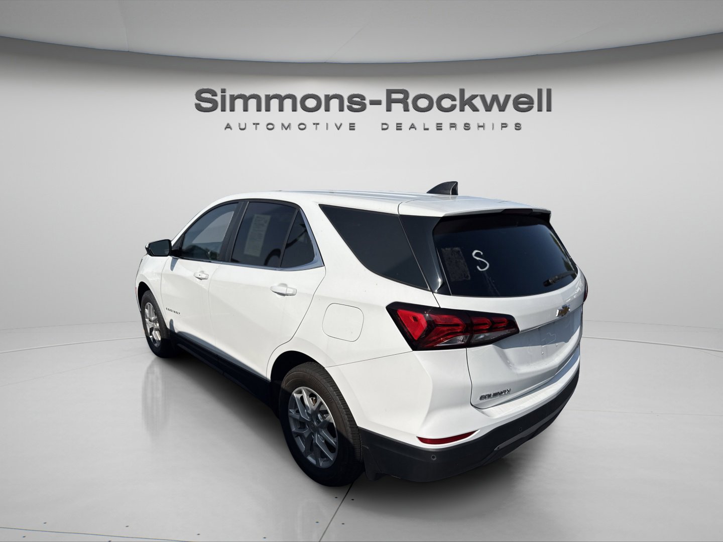 Used 2023 Chevrolet Equinox LT w/ LPO, Floor Liner Package image 23