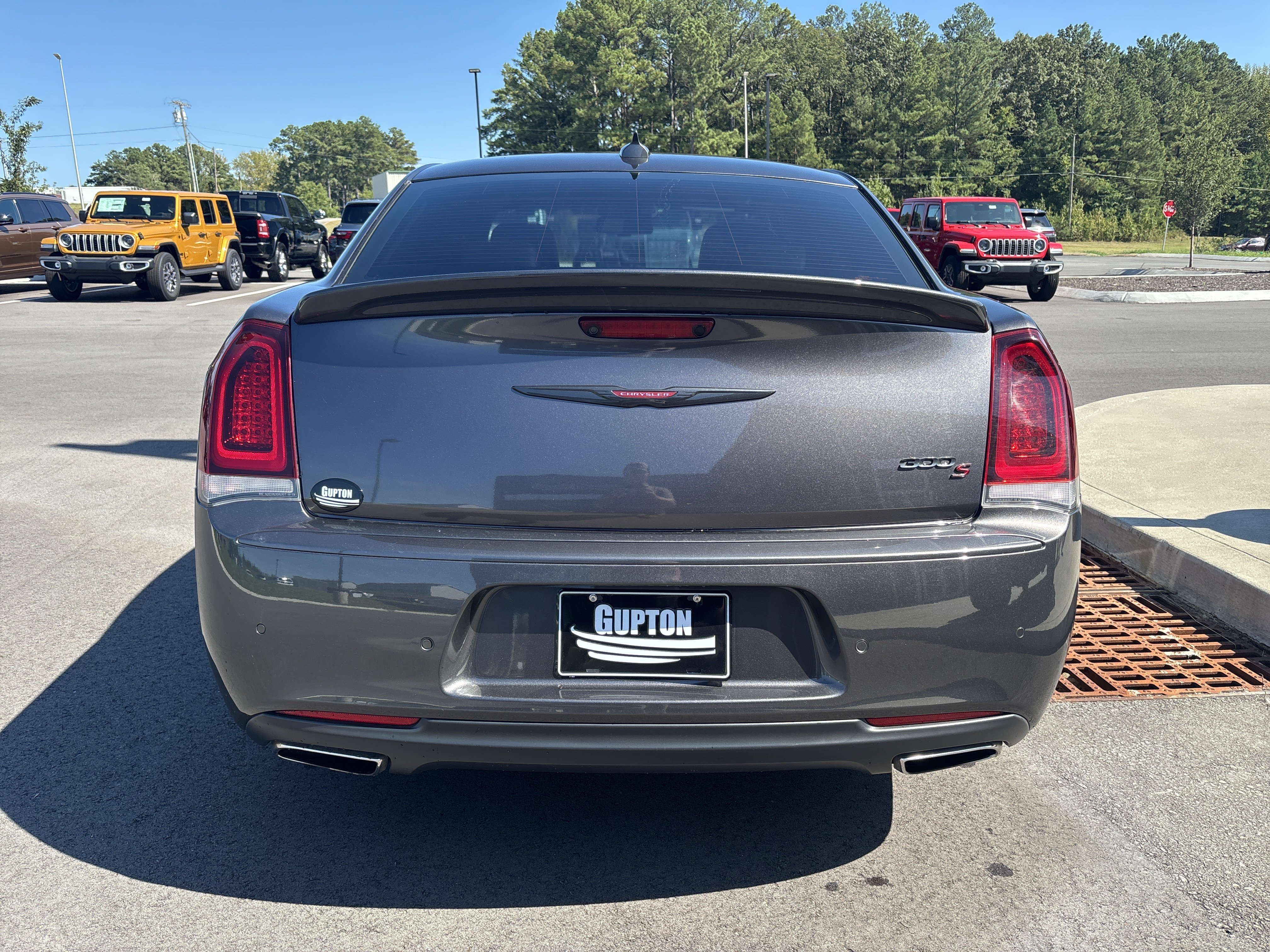 Used 2021 Chrysler 300 S w/ S Model Appearance Package RWD image 4