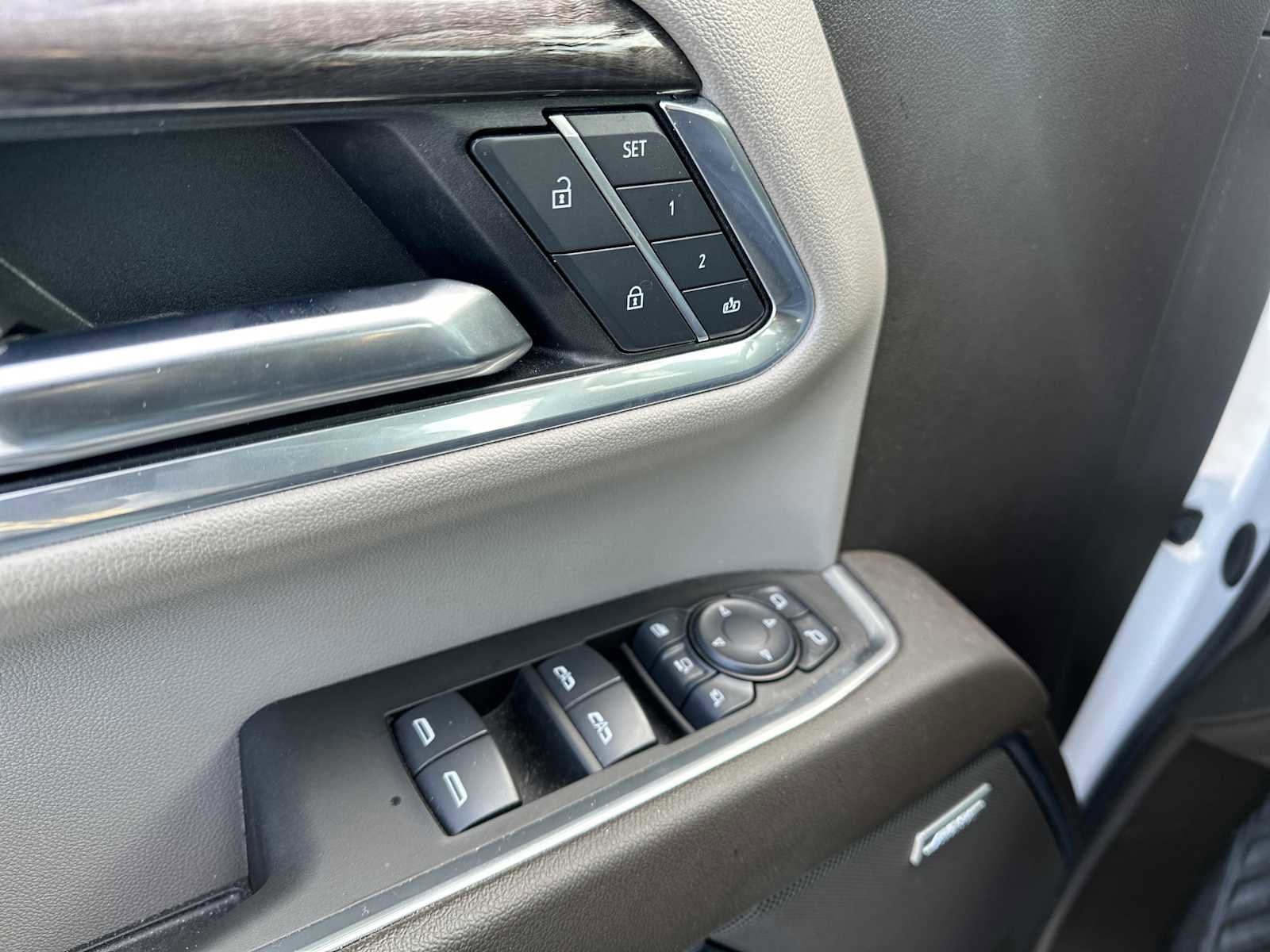 Used 2025 Chevrolet Silverado 2500 LTZ w/ Z71 Chrome Sport Edition image 25