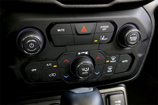 Used 2021 Jeep Renegade Limited w/ Sun & Sound Group image 18