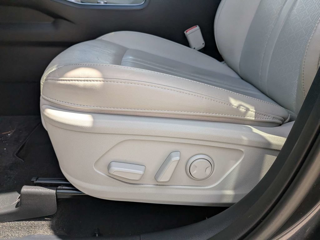 Used 2023 Kia Sorento EX FWD image 28