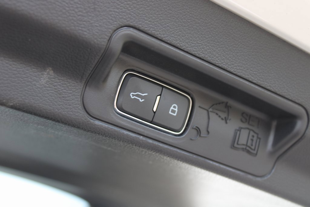 Used 2022 Ford Explorer ST w/ Equipment Group 401A image 29