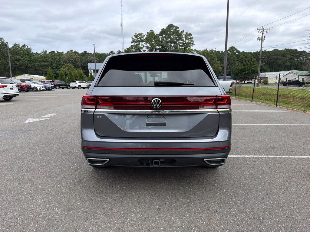 Used 2025 Volkswagen Atlas SE FWD image 6