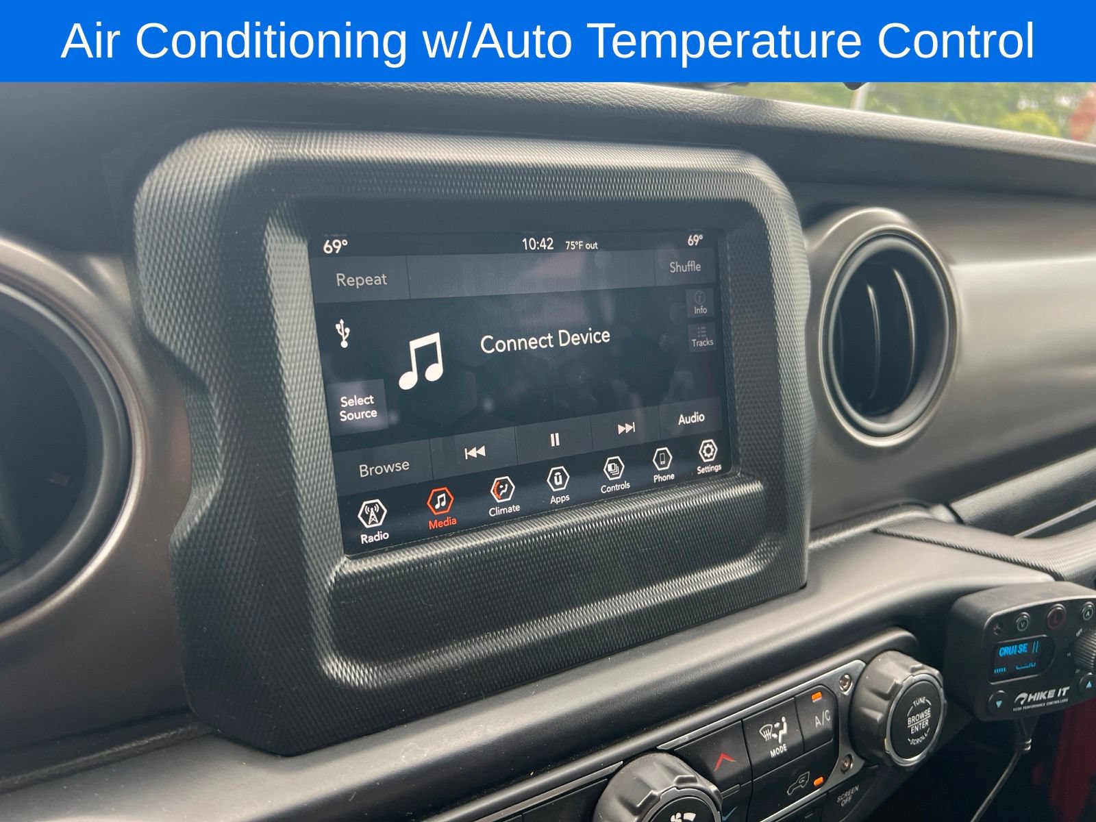 Used 2022 Jeep Gladiator Sport AWD/4WD image 17