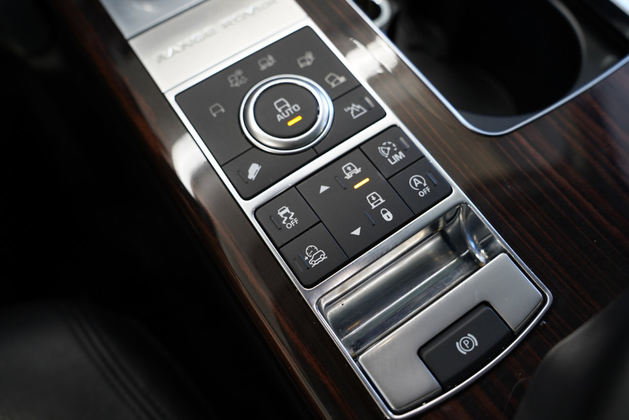 Used 2017 Land Rover Range Rover Long Wheelbase Supercharged image 22