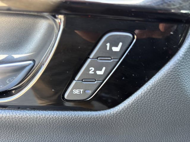 Used 2025 Honda CR-V EX-L image 21