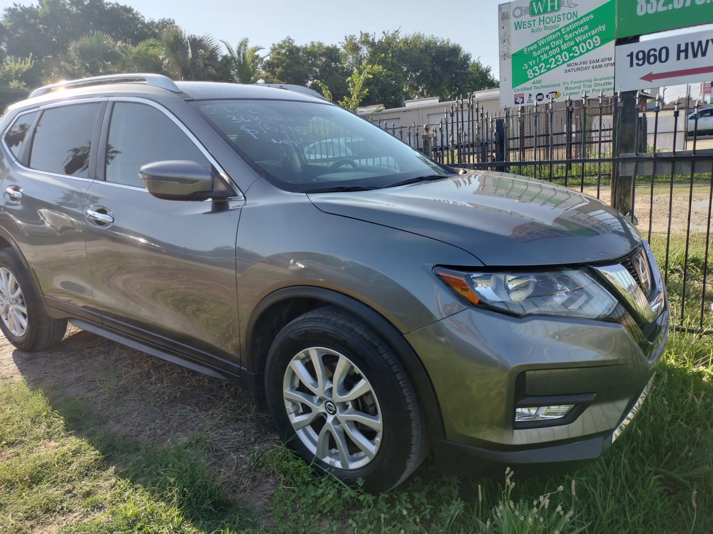Used 2018 Nissan Rogue SV