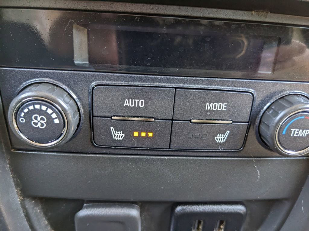 Used 2017 Buick Envision Essence image 40