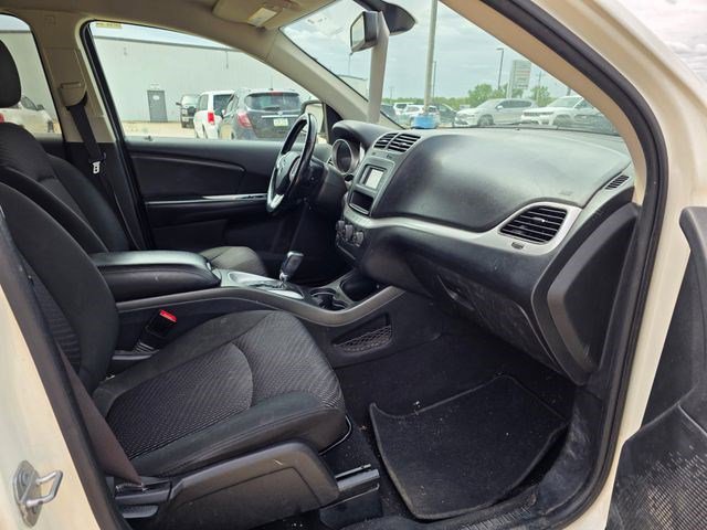 Used 2019 Dodge Journey SE w/ Connectivity Group FWD image 14