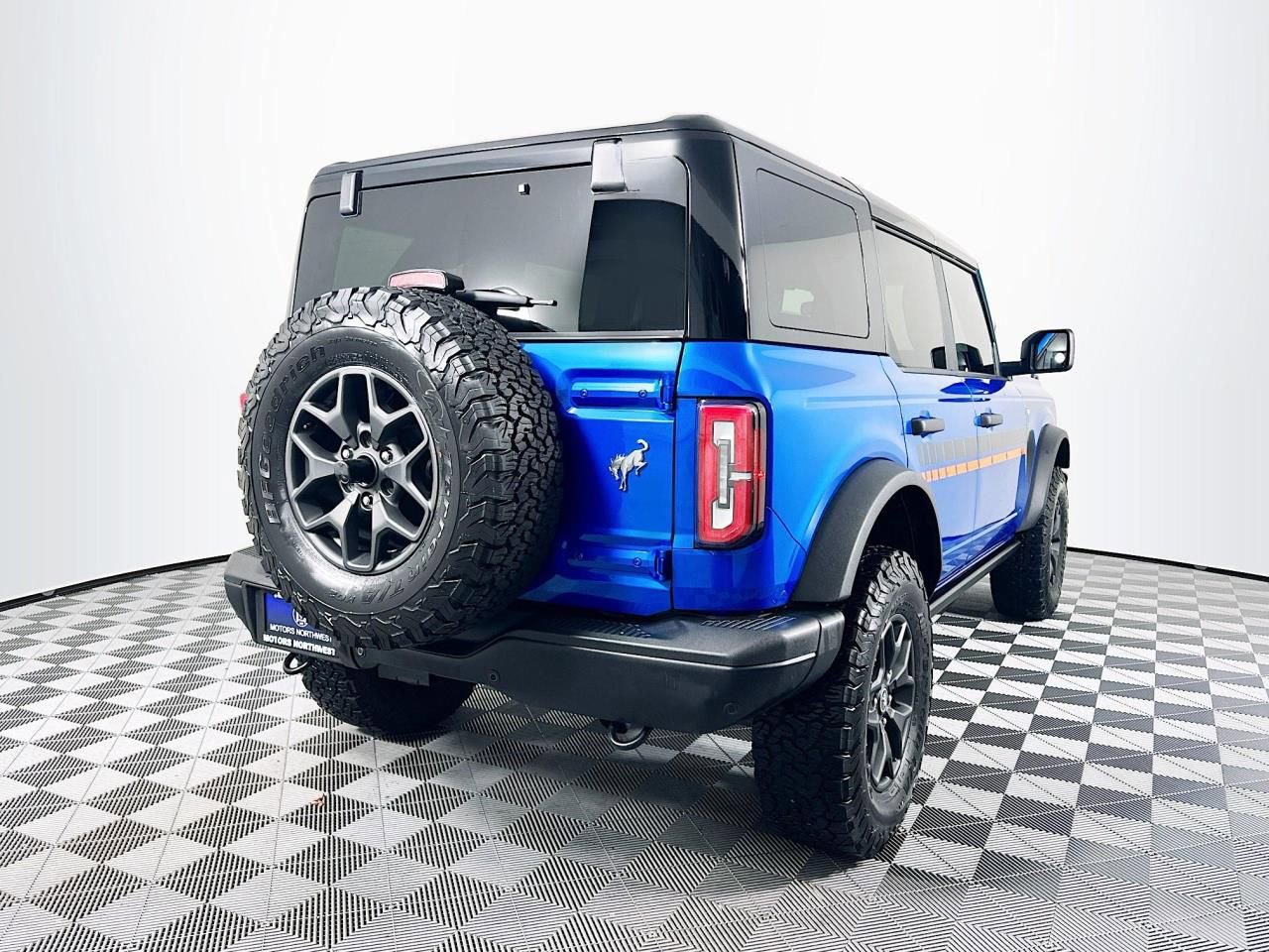 Used 2025 Ford Bronco Badlands image 8