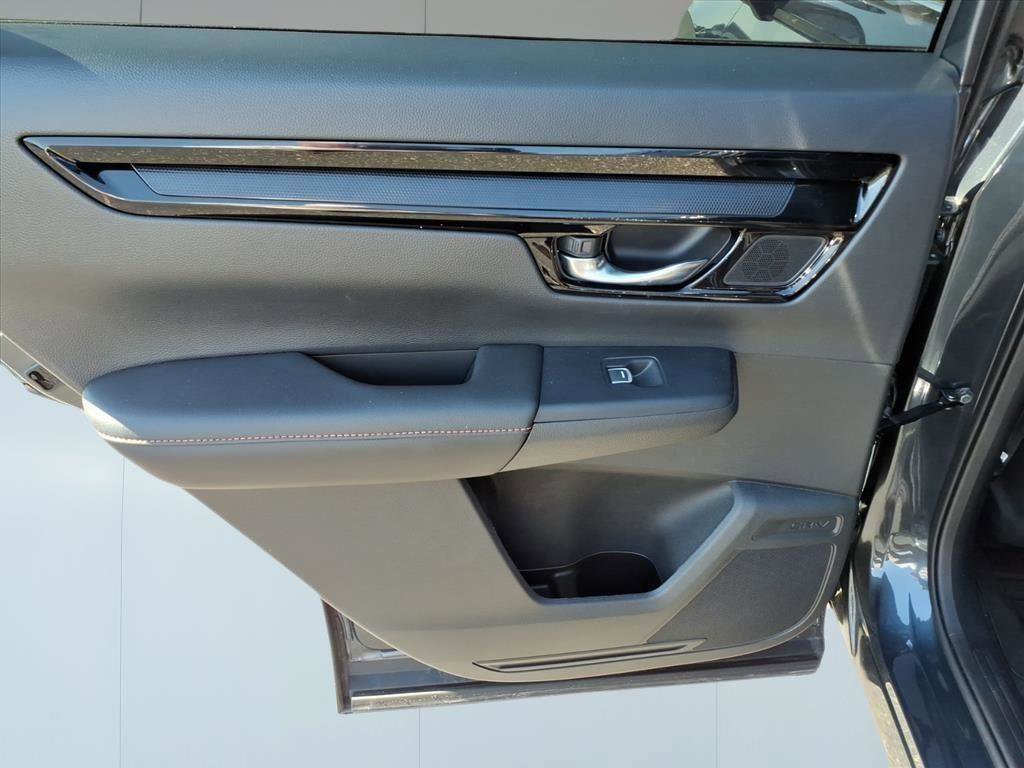 Used 2025 Honda CR-V Sport Touring image 10