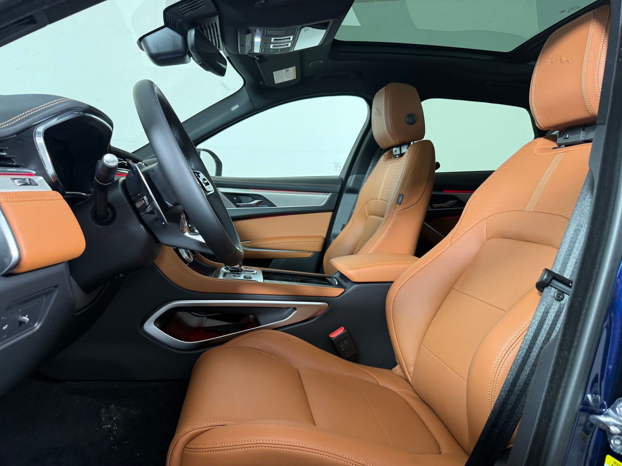 New 2026 Jaguar F-PACE R-Dynamic S AWD/4WD image 5