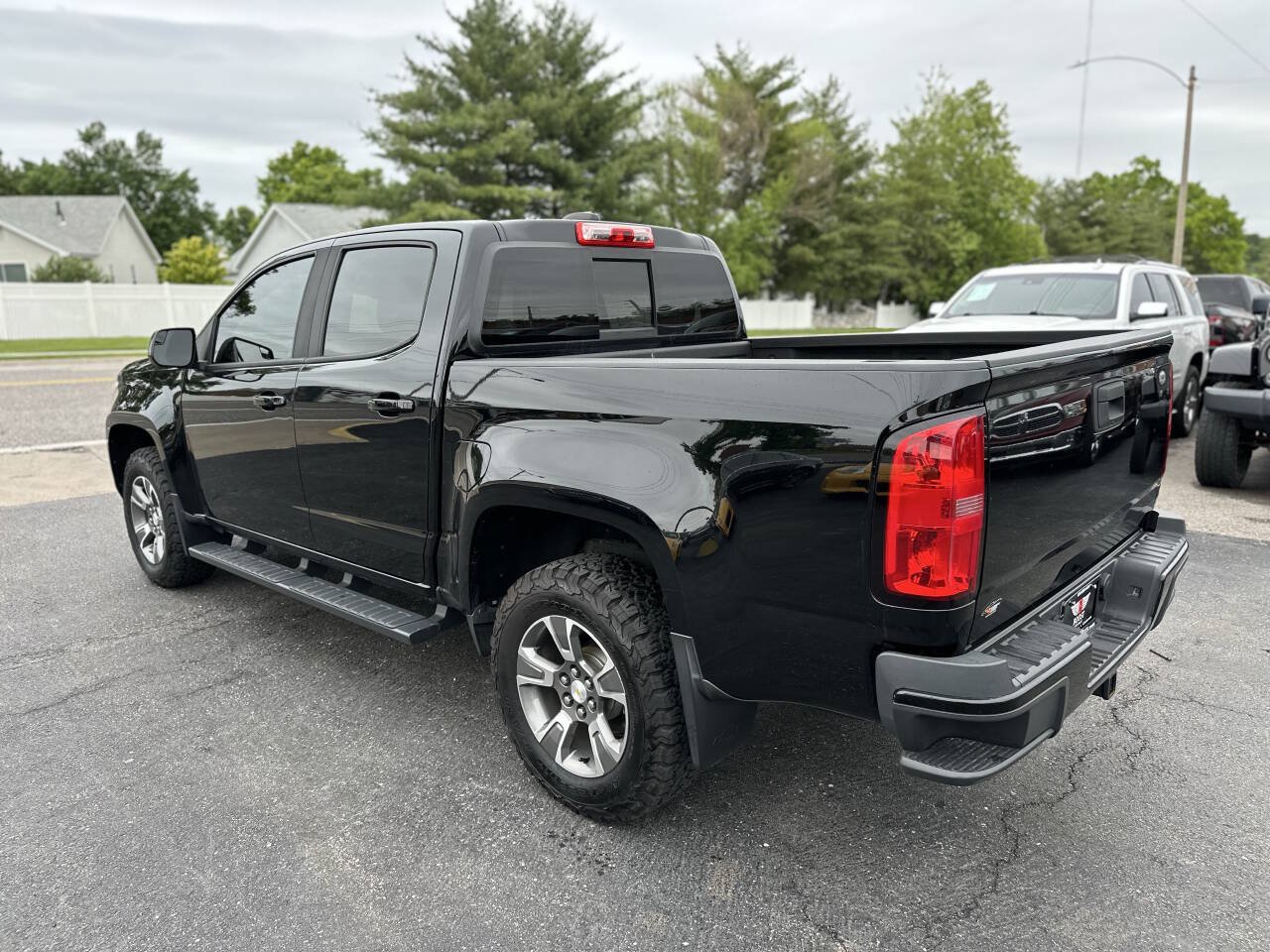 Used 2017 Chevrolet Colorado Z71 AWD/4WD image 5