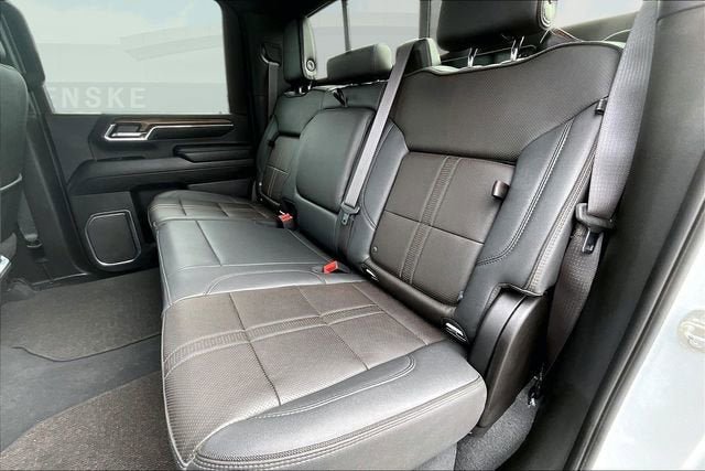 Used 2024 Chevrolet Silverado 2500 High Country w/ Technology Package AWD/4WD image 26