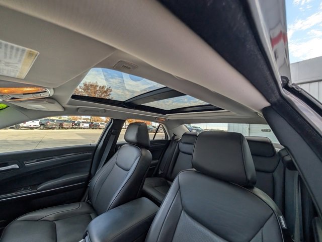 Used 2023 Chrysler 300 Touring L w/ Popular Equipment Group image 3