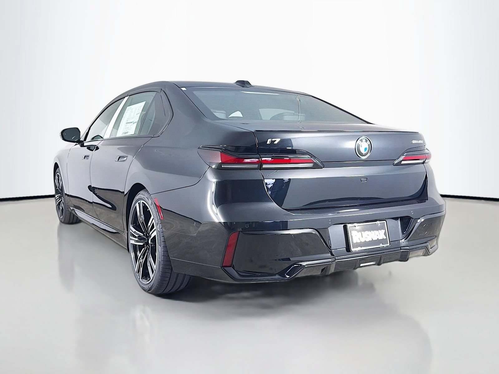 New 2026 BMW i7 xDrive60 w/ M Sport Package RWD image 5