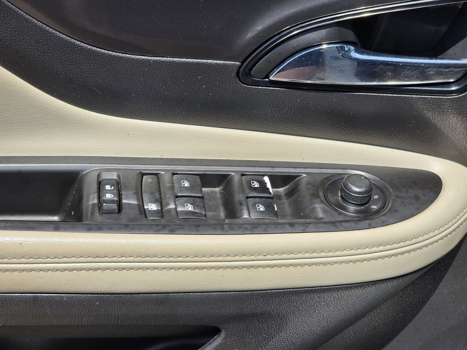 Used 2020 Buick Encore Preferred image 20