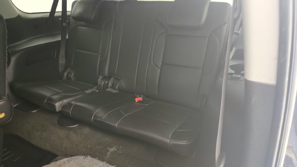 Used 2018 Chevrolet Suburban Premier RWD image 25