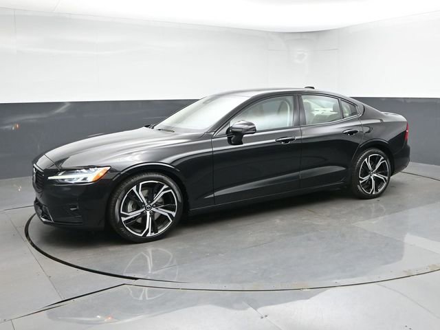 Used 2023 Volvo S60 B5 Ultimate w/ Protection Package Premier FWD image 4