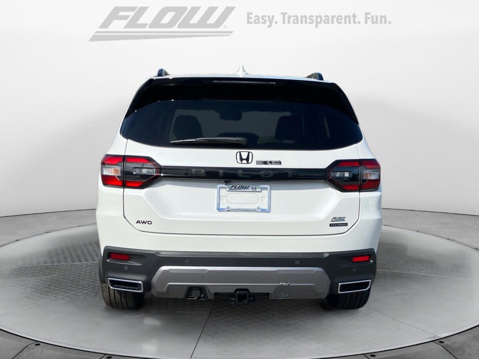 New 2026 Honda Pilot Touring image 6