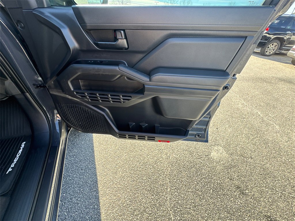 Certified 2025 Toyota Tacoma SR image 14