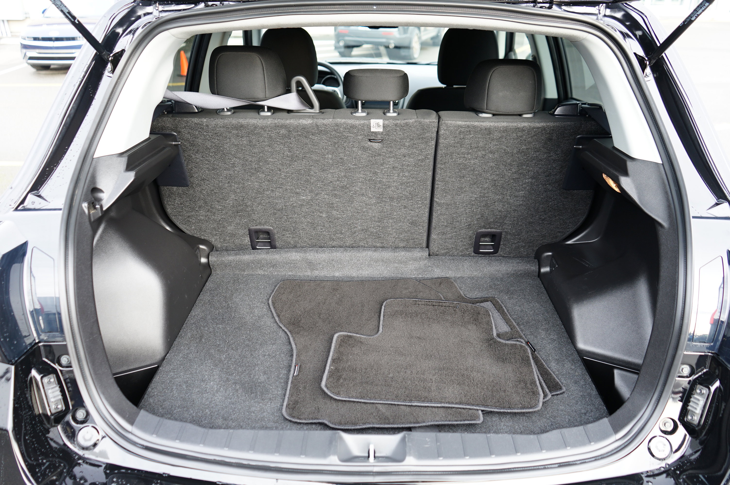 Used 2025 Mitsubishi Outlander Sport ES image 12