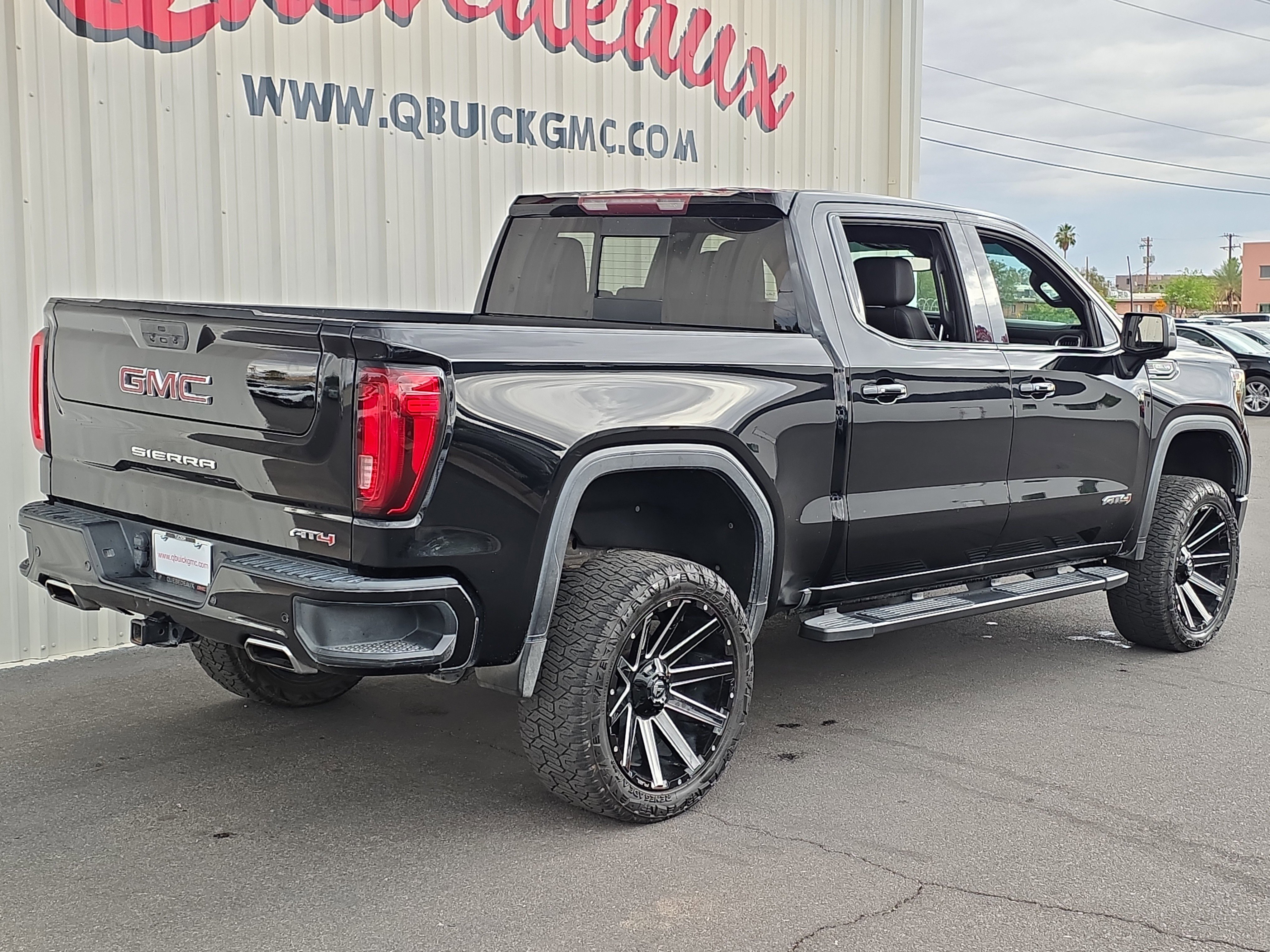 Used 2019 GMC Sierra 1500 AT4 w/ AT4 Premium Package AWD/4WD image 8