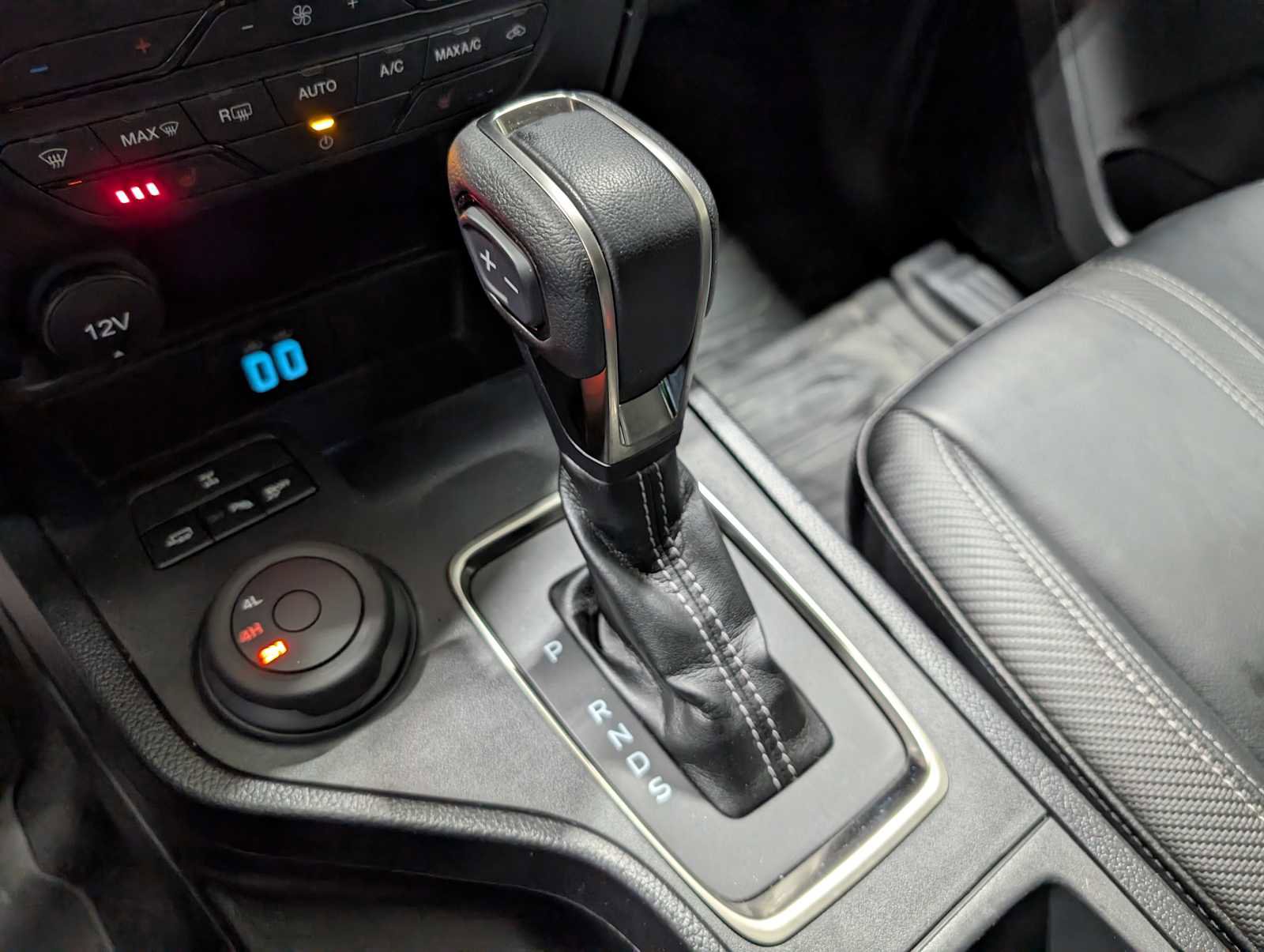 Used 2023 Ford Ranger Lariat w/ Equipment Group 501A High image 30