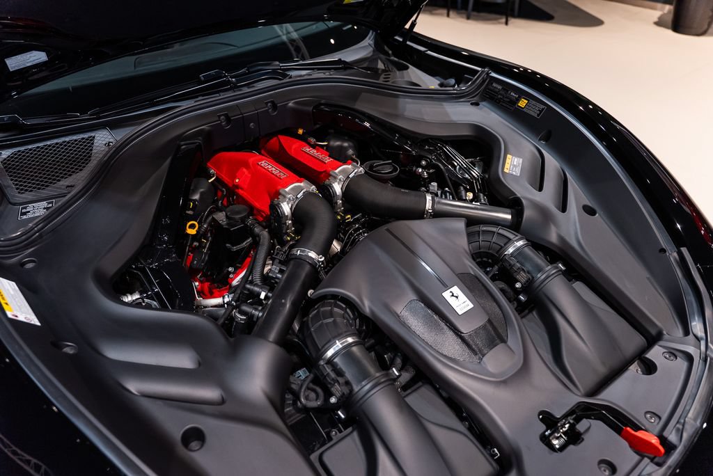 Used 2026 Ferrari Roma Spider RWD image 17