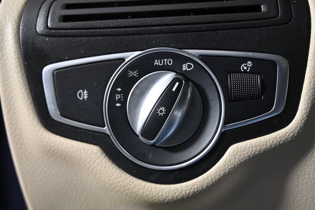 Used 2019 Mercedes-Benz GLC 300 GLC 300 image 19