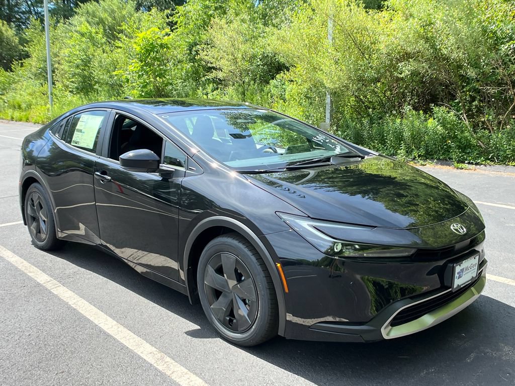New 2026 Toyota Prius Plug-In Hybrid FWD image 7