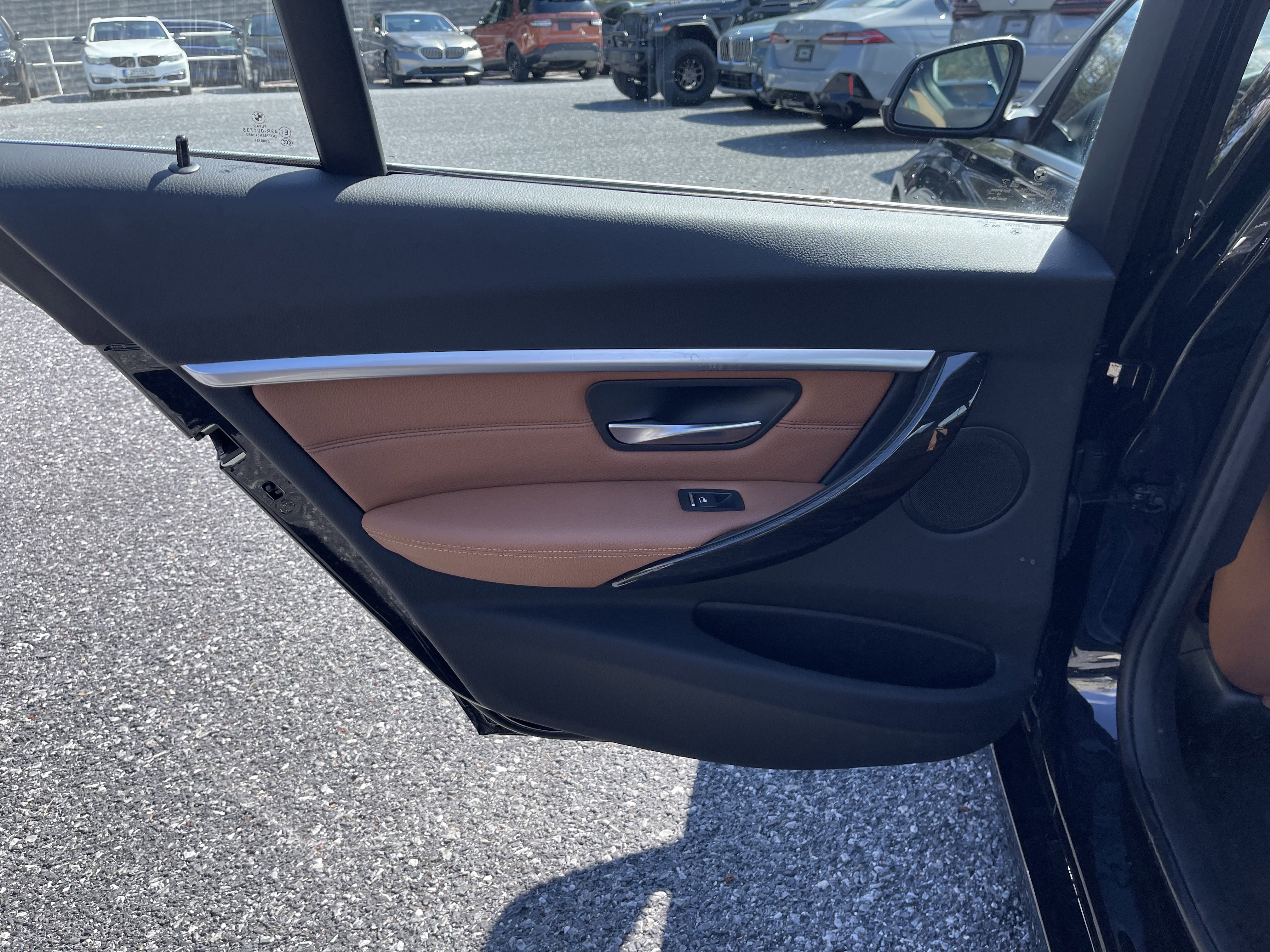 Used 2017 BMW 330i xDrive Sedan image 15