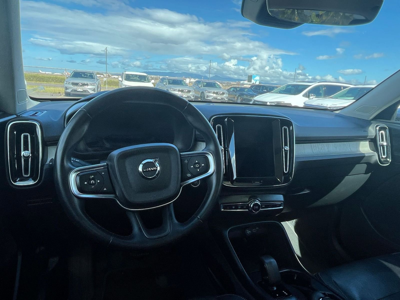 Used 2024 Volvo XC40 B5 Core AWD/4WD image 36