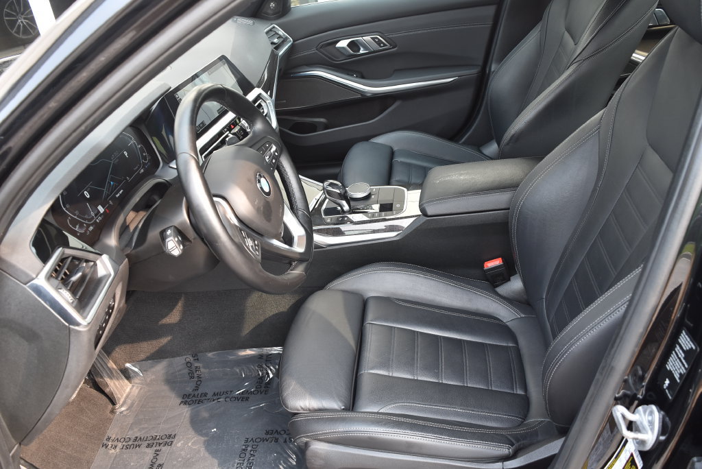Used 2021 BMW 330e xDrive w/ Premium Package AWD/4WD image 4