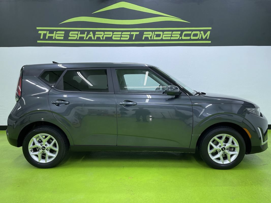 Used 2024 Kia Soul LX w/ Option Group 015 FWD image 11