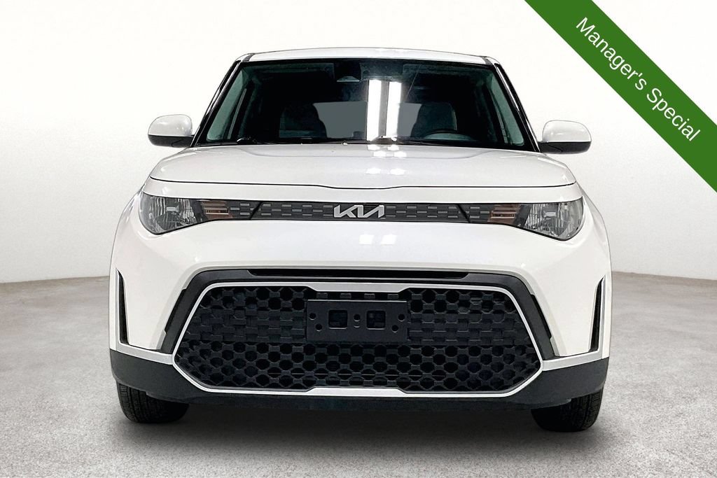 Used 2025 Kia Soul LX w/ LX Technology Package FWD image 4