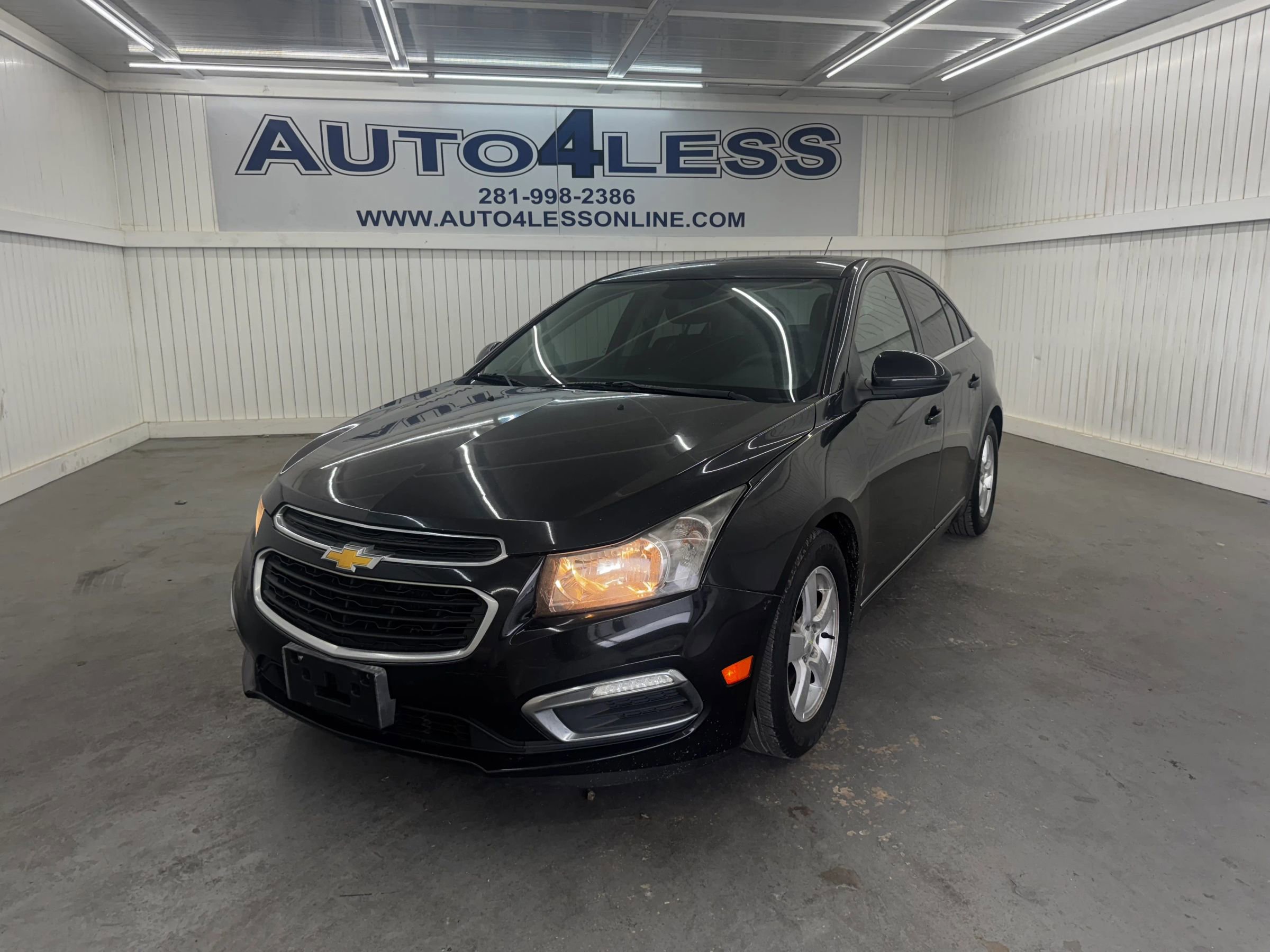 Used 2016 Chevrolet Cruze LT w/ Technology Package image 1