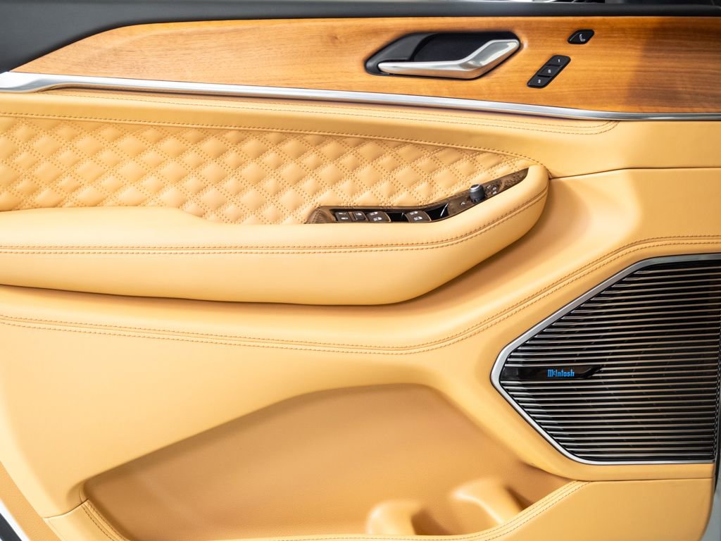 Used 2025 Jeep Grand Cherokee Summit image 6