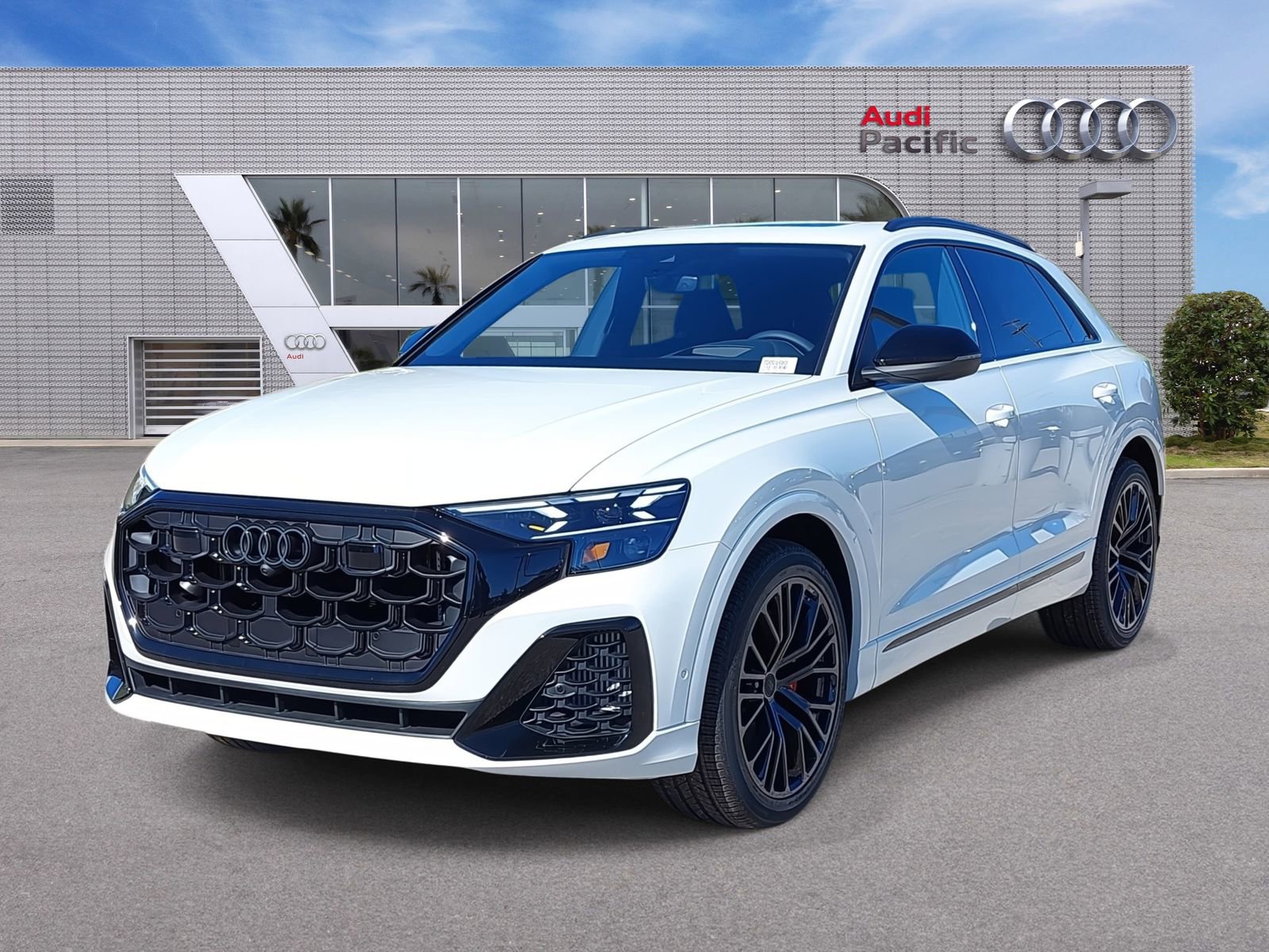 New 2026 Audi SQ8 Prestige image 1