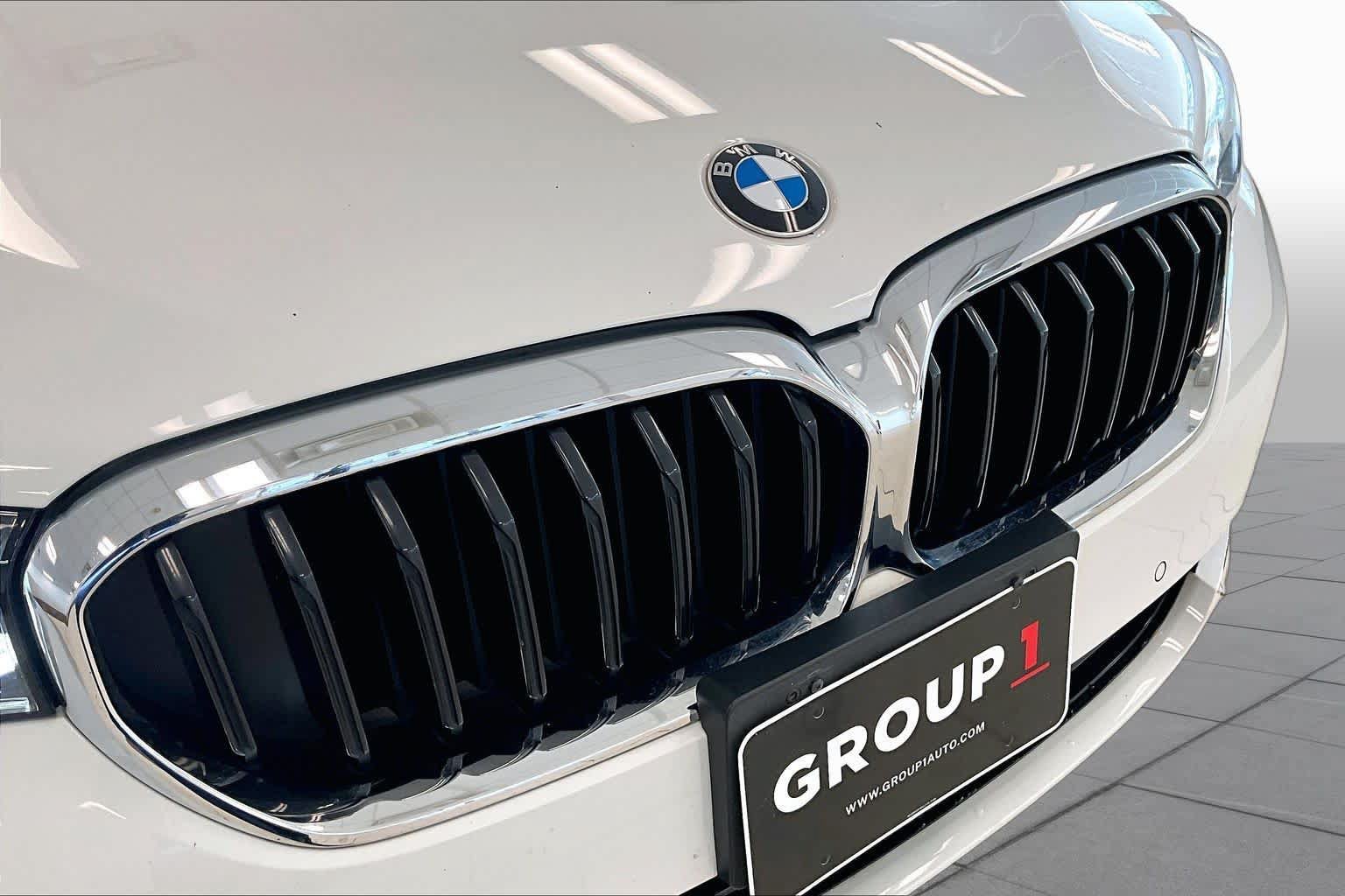 Used 2023 BMW 530i w/ Premium Package RWD image 27