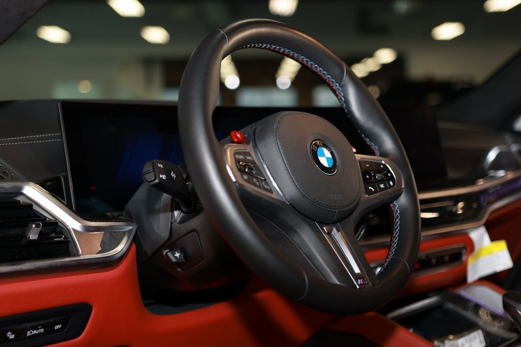 Used 2025 BMW X6 M Competition w/ Executive Package image 22