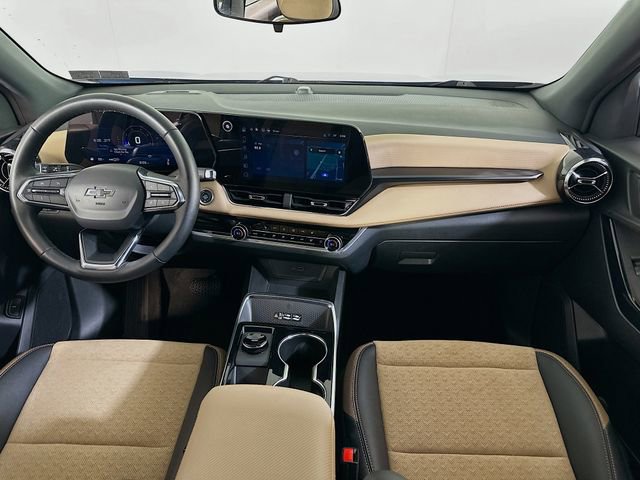 Used 2025 Chevrolet Equinox ACTIV image 13
