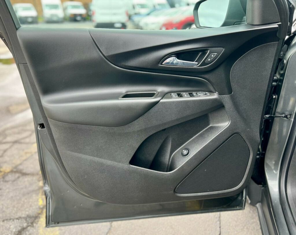 Used 2021 Chevrolet Equinox LT image 13