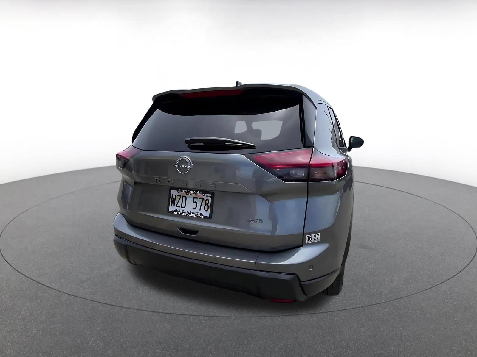 Used 2024 Nissan Rogue S AWD/4WD image 14