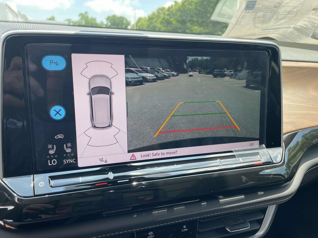 New 2026 Volkswagen Atlas SE FWD image 27