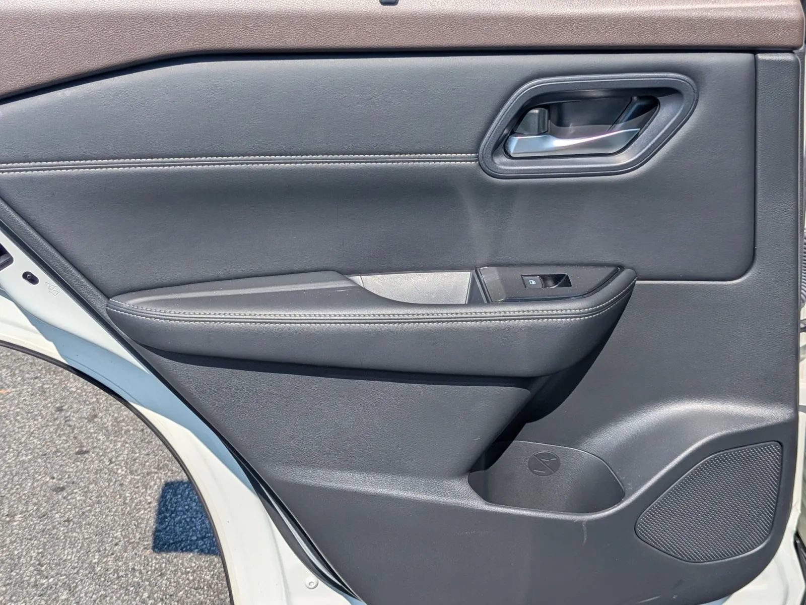 Certified 2023 Nissan Rogue SV w/ SV Premium B Package FWD image 18