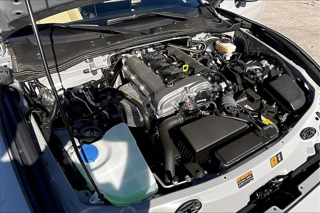 Used 2025 MAZDA MX-5 Miata RF Grand Touring image 32