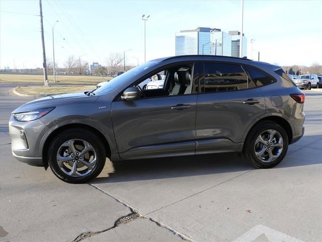 Used 2024 Ford Escape ST-Line w/ Tech Pack #1 image 3