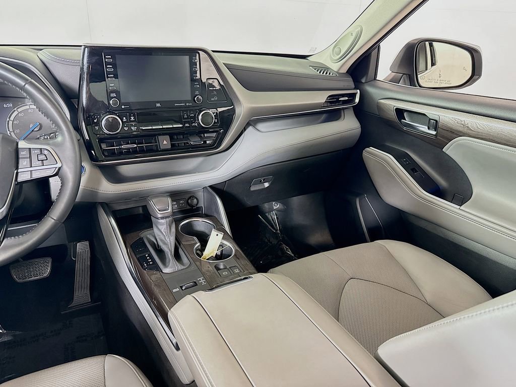 Certified 2022 Toyota Highlander Limited image 22